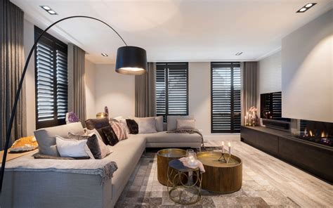 Luxe houten parketvloer in een modern interieur in Zoetermeer