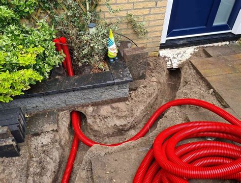 Detailfoto van de mantelbuis waarin de vloersensor wordt geplaatst.
