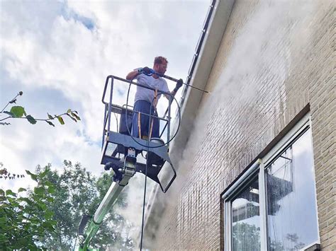 Foto: Voorbeelden van professionele gevelreiniging
