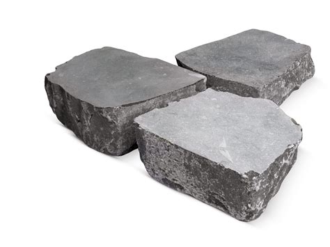 Blauwe steen en opbouw van fossiele resten (crinoïden) in calcietcement