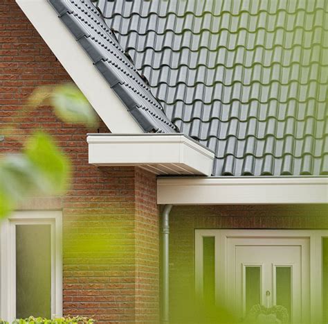 Infographic: Voor- en nadelen van kunststof boeidelen, inclusief levensduur, onderhoud en kosten