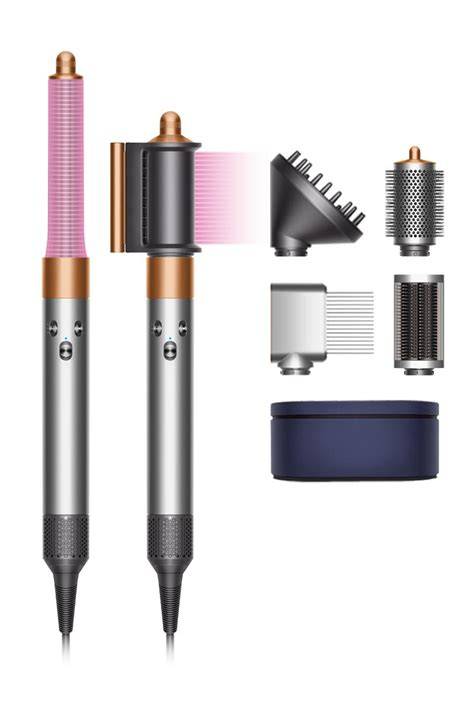 Afbeelding: Dyson accessoire-arsenaal en opzetstukken in gebruik
