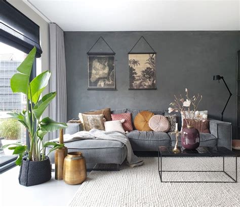 Inspiratie voor een woonkamer met grijsgroen behang