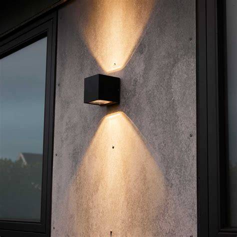 Vergelijkende afbeelding van soorten buitenverlichting per terrasgedeelte