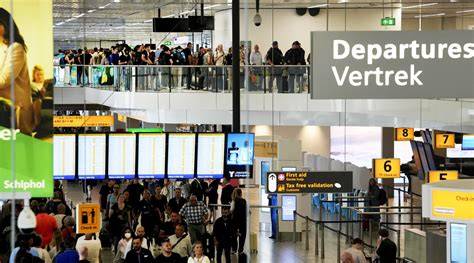 Infographic: Verbouwing en modernisatie Terminal 1 (Schiphol Group) - huidige situatie vs. na oplevering