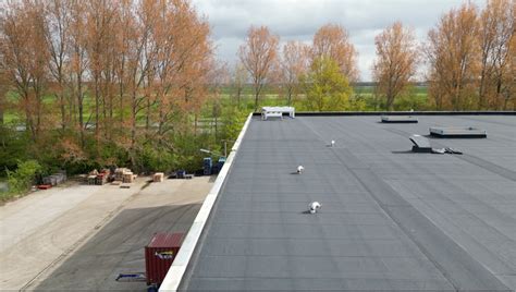 Dakplaat met stormkraag voor plat dak