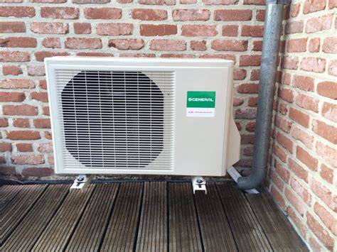 Binnen- en buitenunit van een hybride warmtepomp