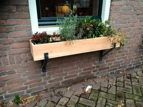 Drainageopties voor plantenbak onder raam