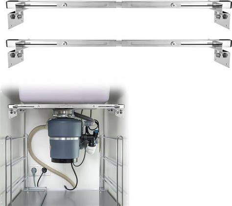 Montagevoorbeeld van tegelspoelbak onderbouw met silicone kit