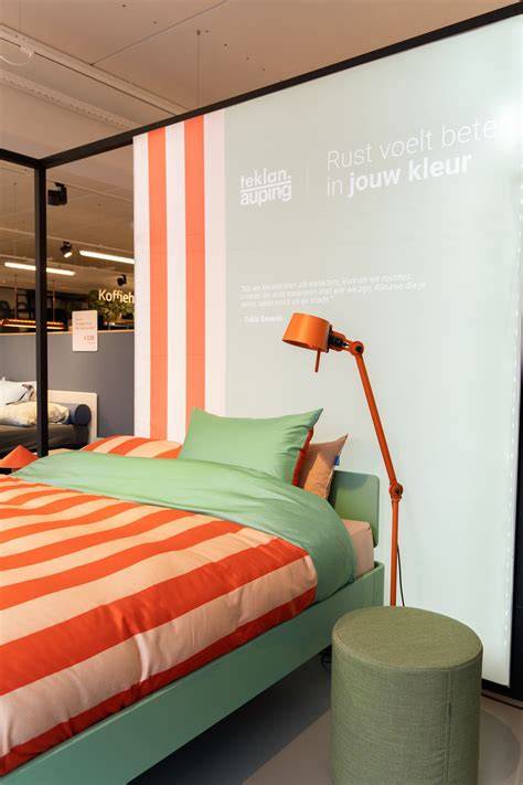 Afbeelding: behangtips kleine slaapkamer - rust en ruimte