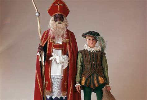 Infographic: historische ontwikkeling van Zwarte Piet en Sinterklaas