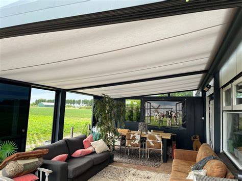 Praktische afbeelding: UV-straling en zonwering interactie met schilderwerk