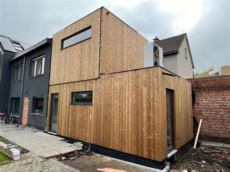 Infographic met een overzicht van de kostencomponenten van een aanbouw met 2 verdiepingen