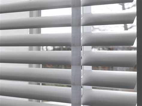 Diagram: verschillende raamdecoratie typen en hun functionele effecten (privacy, licht, isolatie)