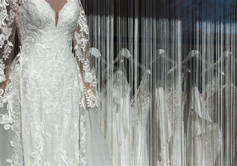 Infographic: Verschillende jurillijn silhouetten (ballgown, A-lijn, sheath)