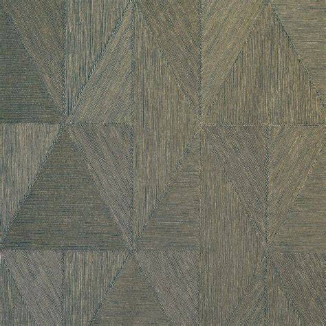 Afbeelding van Metallic Geometric vliesbehang in grijs-zilvertinten met geometrisch patroon en subtiele metallic glans
