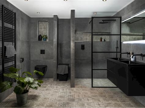 Voorbeeld van een industriële badkamer met zwarte accenten