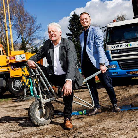 Afbeelding: Voor- en na-beeld van parketherstel en onderhoud