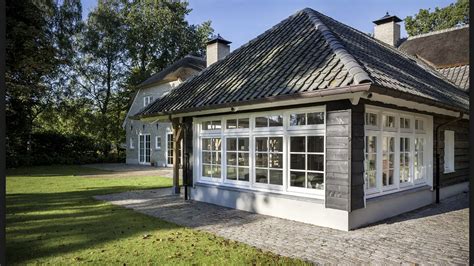 Infographic: voordelen kunststof kozijnen ten opzichte van houten kozijnen