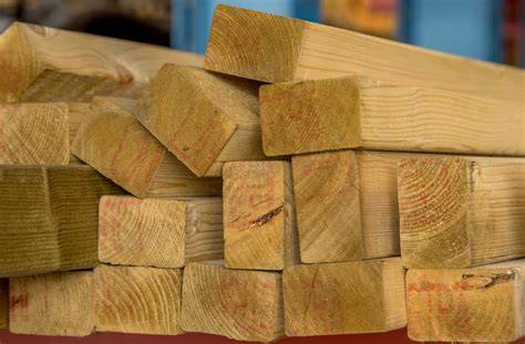 Houten regels op staalconstructie voor gevelmetselwerk