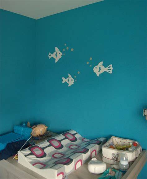 Decoratieve vissen behangkollectie in kinderkamer