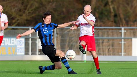 Afbeelding van de sponsoractie en spelers bij Heukelum 5