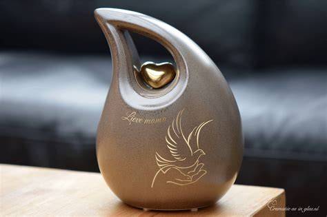 Afbeelding: historische vogel-symboliek