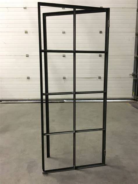 Staalatelier en handgemaakt stalen raam.
