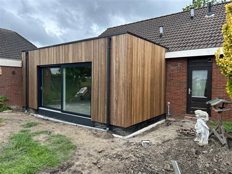 Infographic: Kostenopbouw van een aanbouw inclusief leges, tekenwerk en aannemerswerk