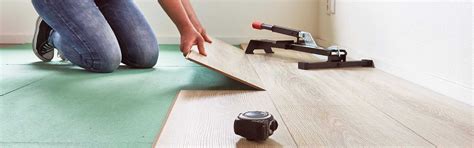 Een overzicht van essentieel gereedschap voor het leggen van laminaat.