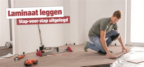 Een illustratie die de eerste stappen van het leggen van laminaat toont, inclusief afstandhouders.