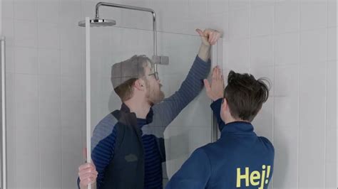 Infographic: overzicht stap-voor-stap montage douchewand en deur