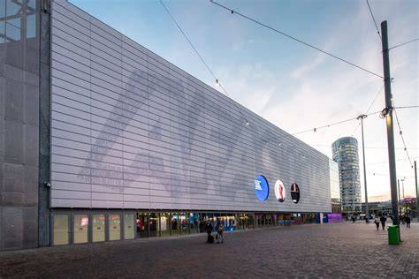 Kaart met afstanden van AFAS Live naar nabijgelegen garages