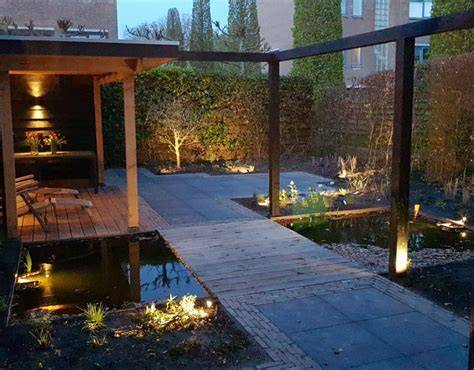 Foto: voorbeelden van steigerhout in tuinprojecten