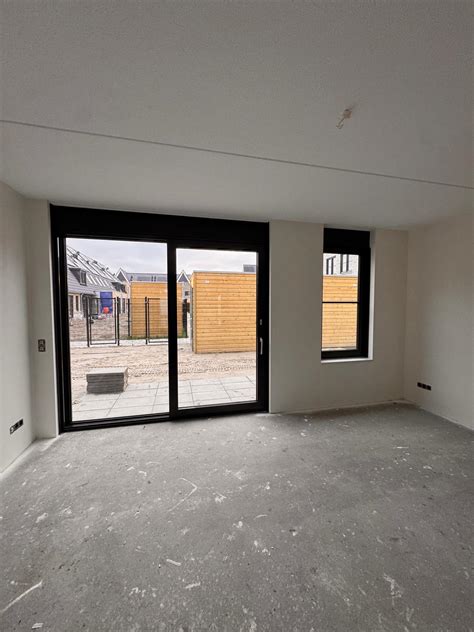 Foto: Renovlies- en glasvliesbehang in een nieuwbouwwoning