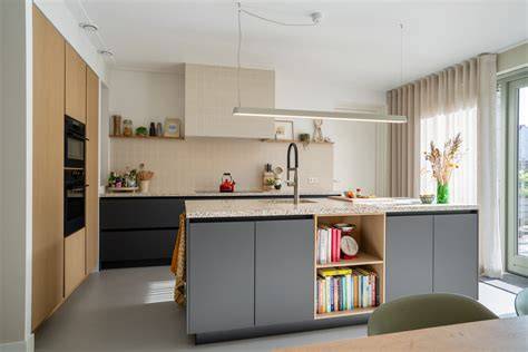 Keuken met vernieuwd verfkleurig werkblad