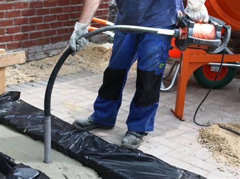 Schema: verdichting van beton met trilnaald en stok