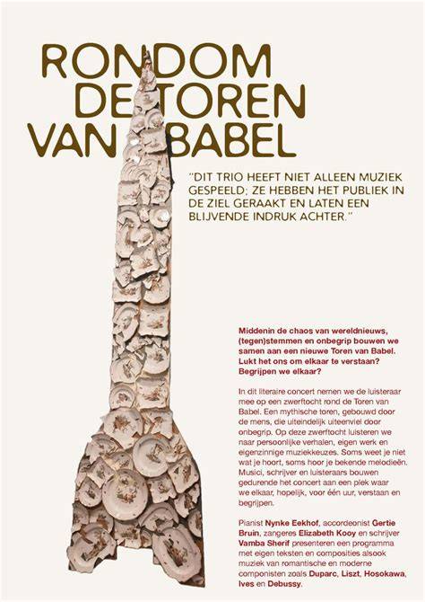 Historische beelden en reliëfs rondom de toren