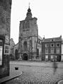 Overzicht van de burchtstraat met Matthiaskerk en Vissersbastion