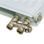 Illustratie van verschillende radiatoraansluitingen: zijaansluiting, onderaansluiting en midden-aansluiting.