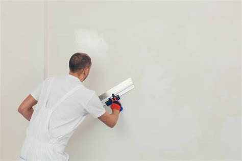 Gereedschap voor het stucen van muren.