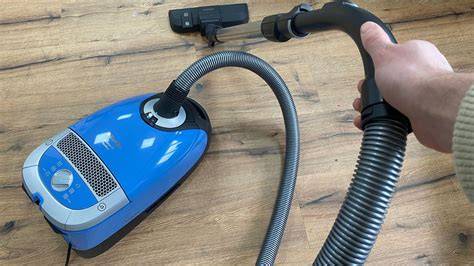 Infographic: Hoe een Bosch stofzuiger adapter werkt tussen stofzuiger en gereedschap