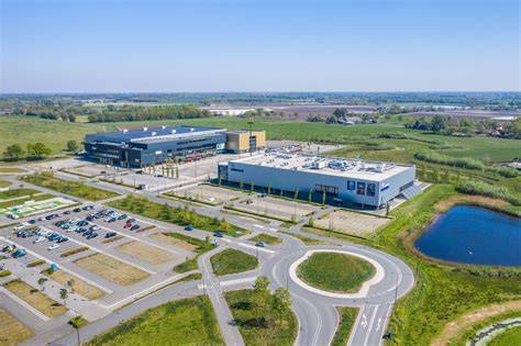 Foto van Breepark en Decathlon Breda-gebouw