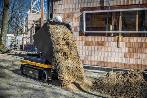 Foto: Tracked Carrier op een bouwplaats
