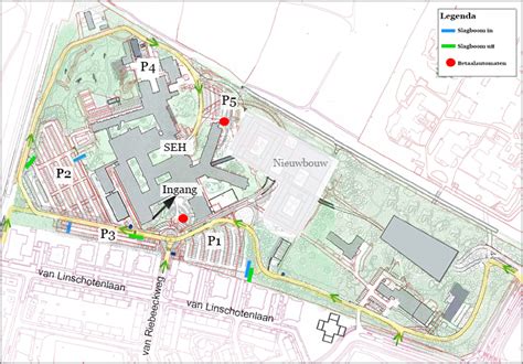 Plattegrond van het ziekenhuisterrein met aanduiding van de verbouwingszones en tijdelijke parkeeroplossingen