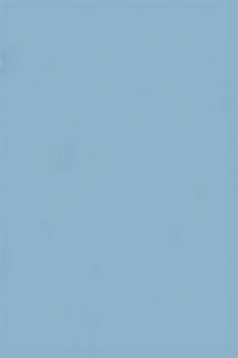 Angeliet heeft een lichtblauwe kleur met witte buitenkant en kan ook in blauwe kristalvorm voorkomen.