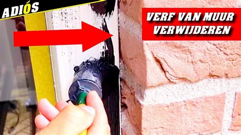 Foto van kabelgootplinten gemonteerd langs een muur