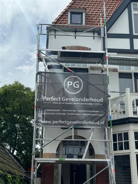 Infographic kosten buitenschilderwerk: factoren, kozijnen, gevels, dakkapellen