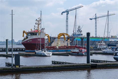 Foto van Delfzijl recyclingfabriek (PMC/D-Nature)
