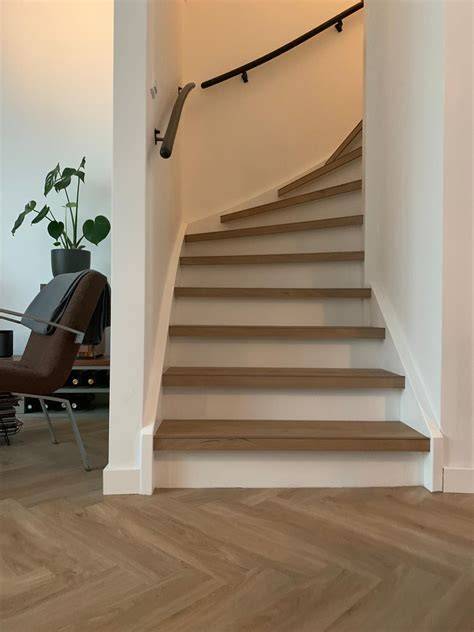 Laminate op trap stappenplan afbeelding